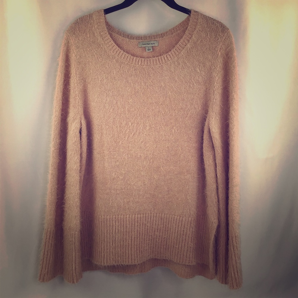 Calvin Klein Women’s L Sweater Soft Pink Color